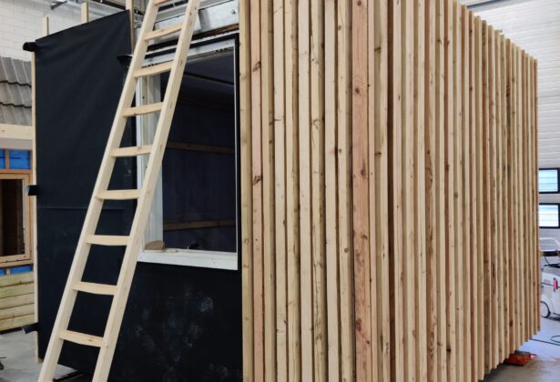 Oude toiletunits zijn straks moderne kantoren