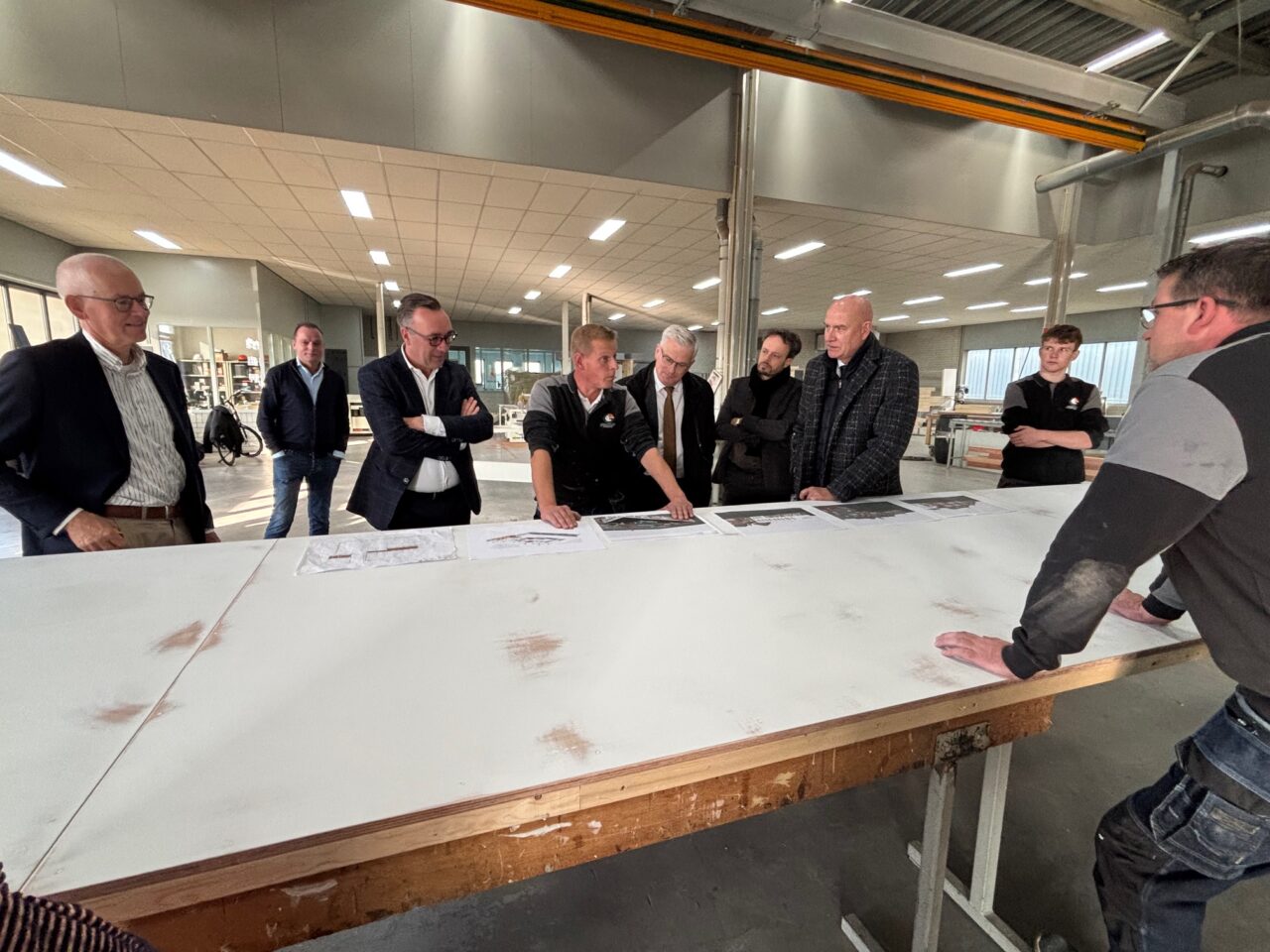 Gedeputeerde Staten bezoeken Groothuis Bouwgroep