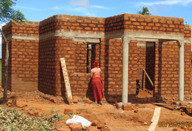 Doel 18 woningen Tanzania behaald